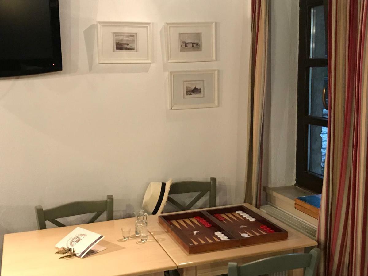 Mousafir Ontas Kepésovon Bagian luar foto